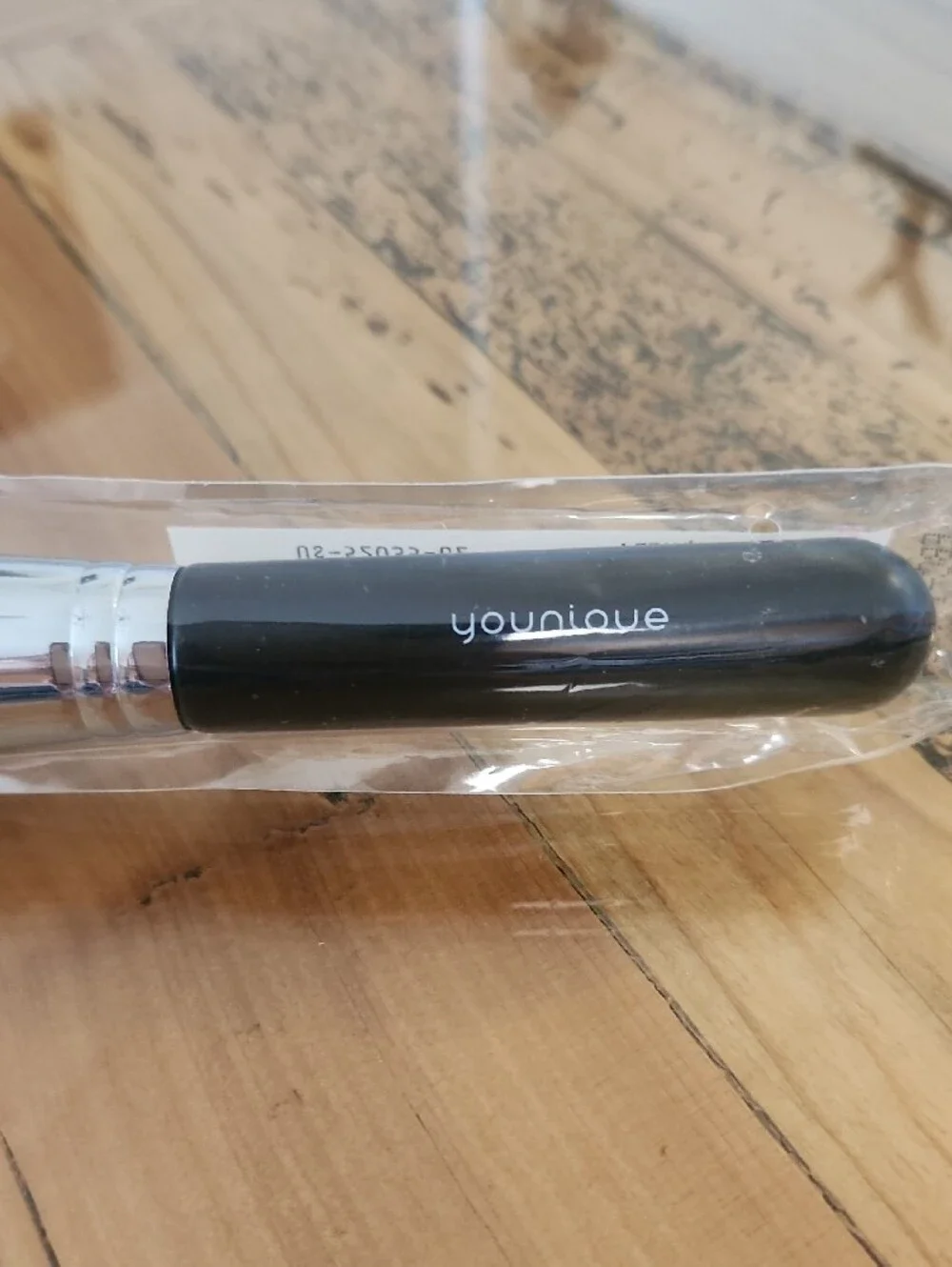 Younique Kabuki Foundation Brush NEW Unused NICE!